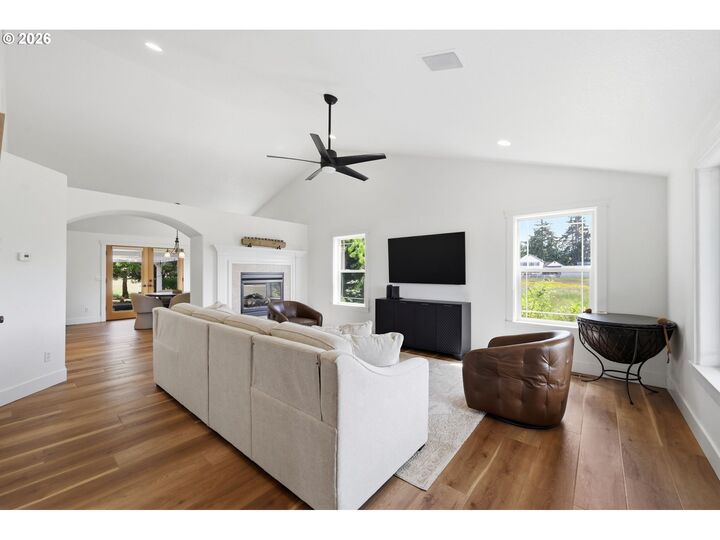 Property Photo:  74 Sunday Dr  OR 97426 