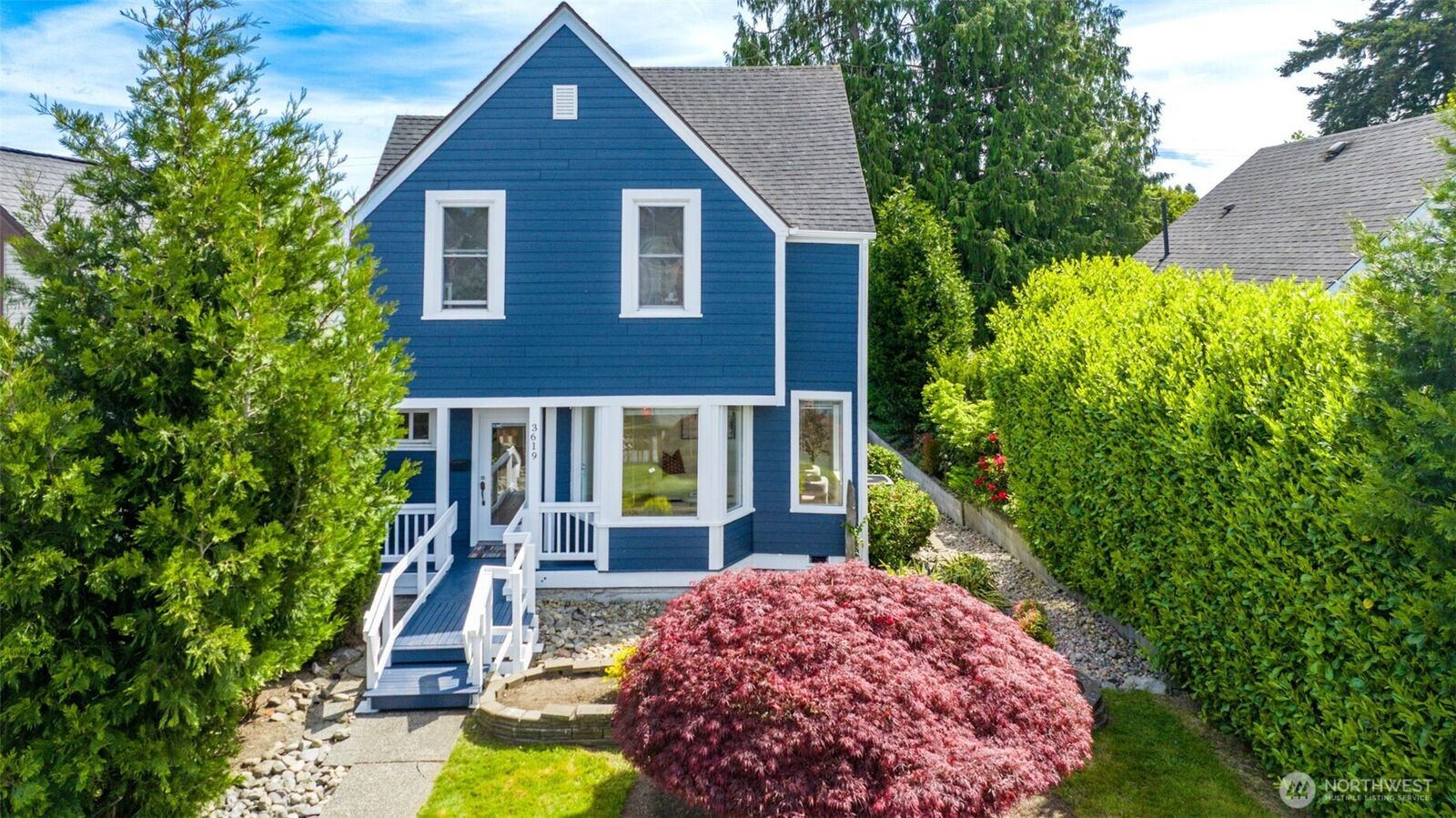 Property Photo:  3619  Colby Avenue  WA 98201 