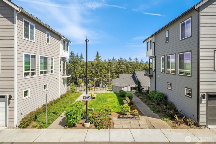 Property Photo:  18829  67th Drive NE 1  WA 98028 
