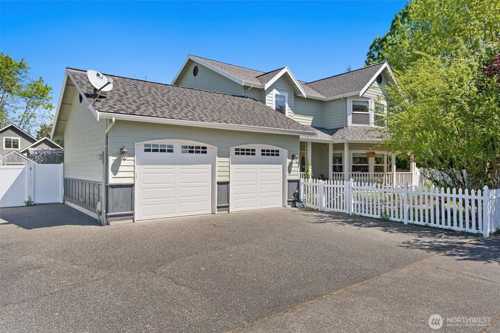 Property Photo:  2219  Kibler Avenue  WA 98022 