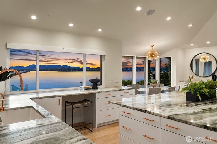 Property Photo:  3223  Evergreen Point Road  WA 98039 