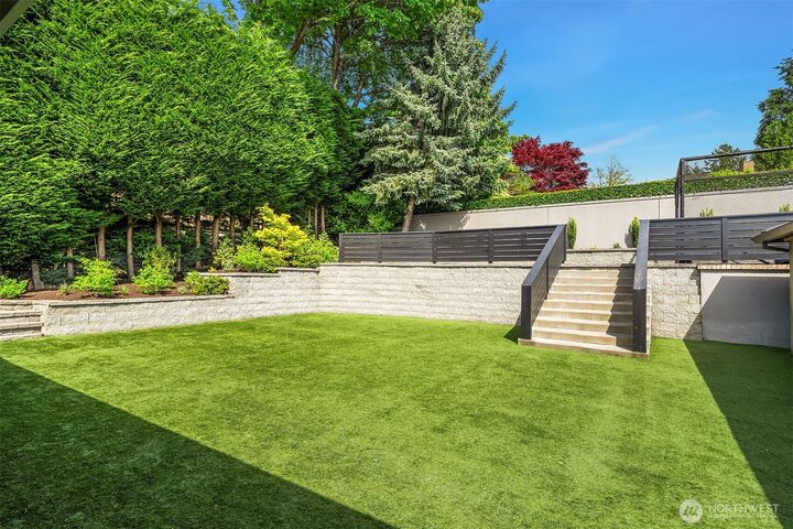Property Photo:  3223  Evergreen Point Road  WA 98039 