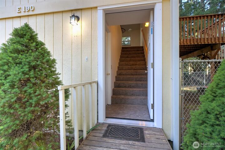 Property Photo:  190 E Stavis Road  WA 98584 