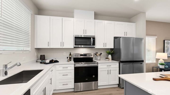 Property Photo: 15215 35th Ave W A7 WA 98087