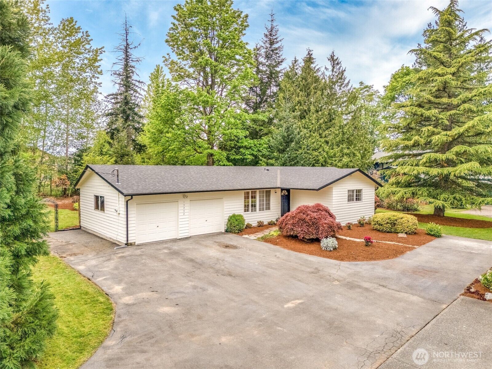 Property Photo: 13232 36th Avenue W WA 98087