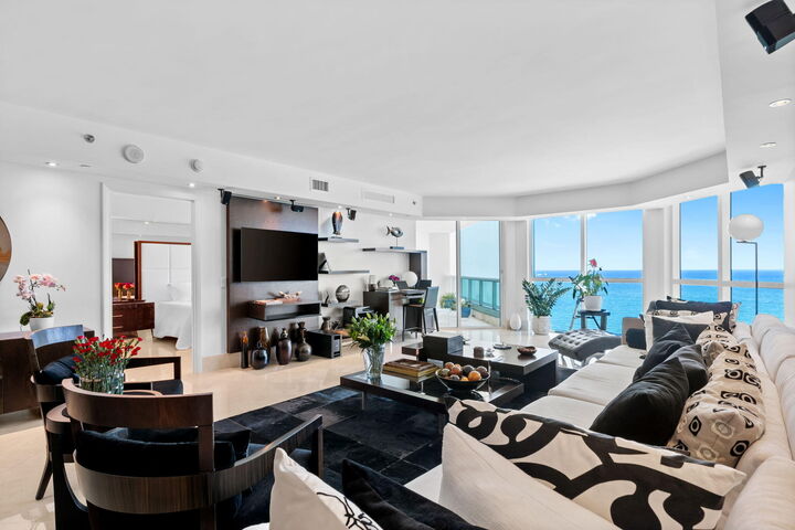 Property Photo:  101 S Fort Lauderdale Beach Boulevard 2004  FL 33316 