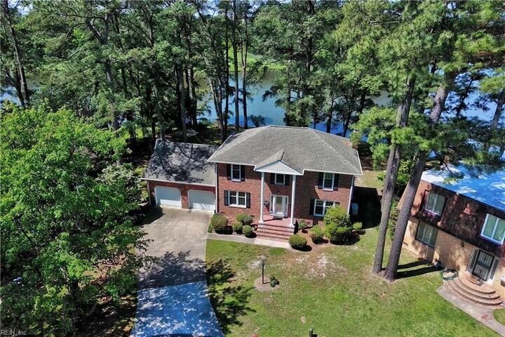 Property Photo:  147 Circle Ct  VA 23503 