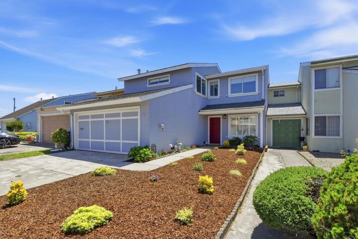 Property Photo:  39 Saint James Court  CA 94015 