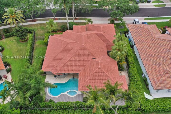Property Photo: 1640 Island Way FL 33326