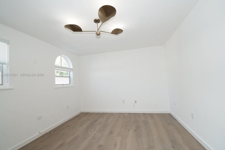Property Photo:  3052 SW 27th Ave 102  FL 33133 
