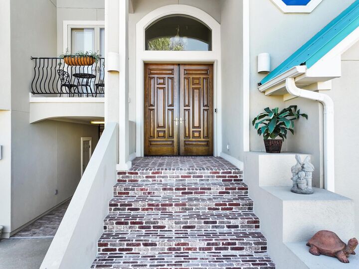 Property Photo:  425 Island Way  TX 77640 