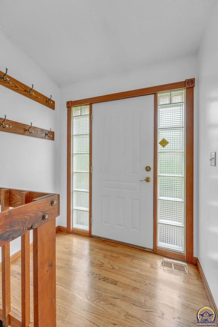 Property Photo:  1325 SE 43rd St  KS 66609 