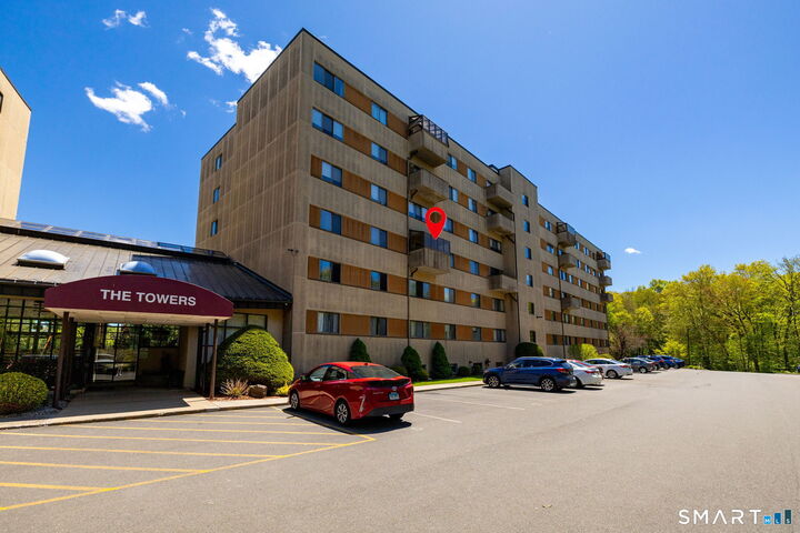 Property Photo:  20 Putter Drive 20  CT 06492 