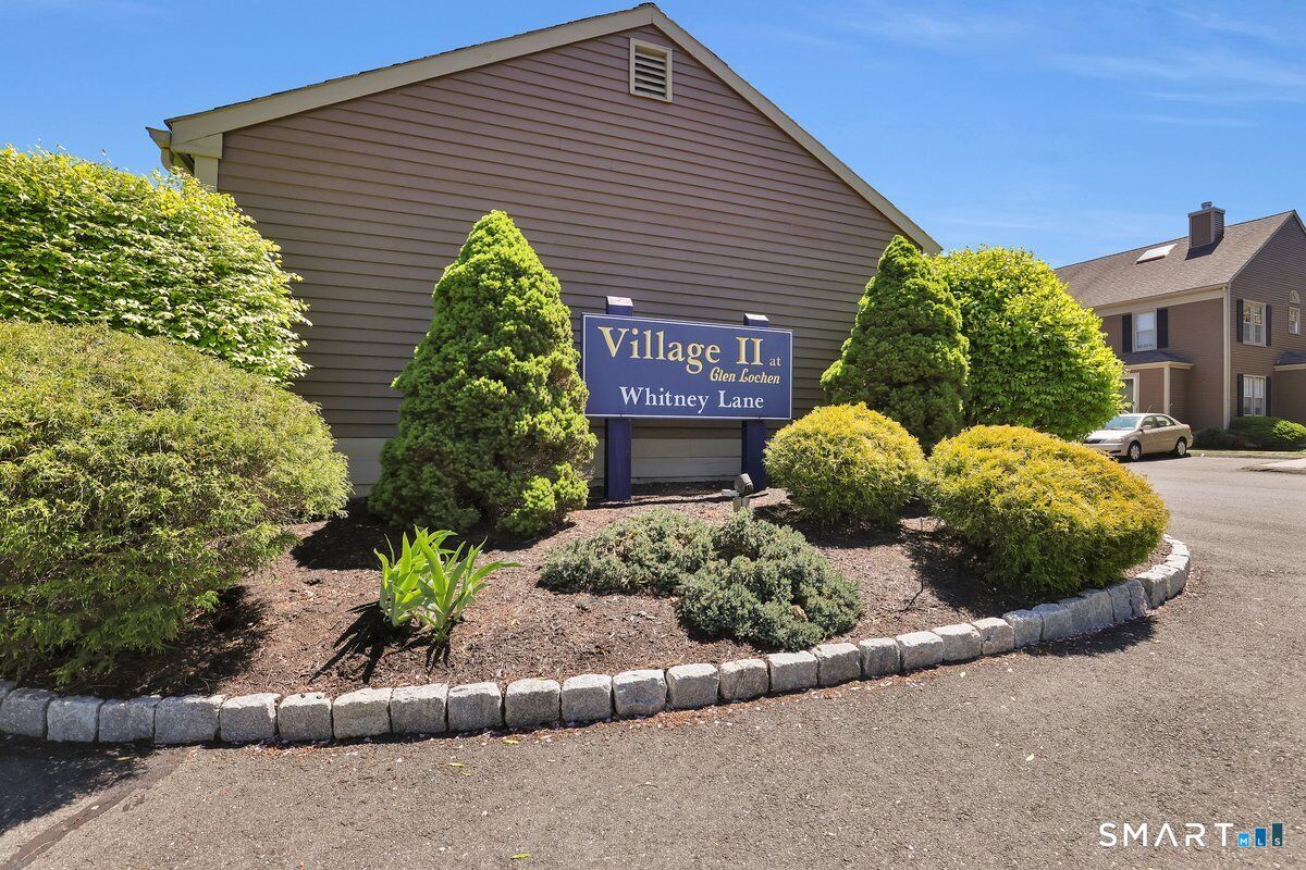 Property Photo:  32 Whitney Lane 32  CT 06033 