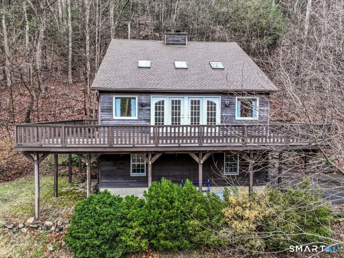 Property Photo:  450 West Meetinghouse Road  CT 06776 