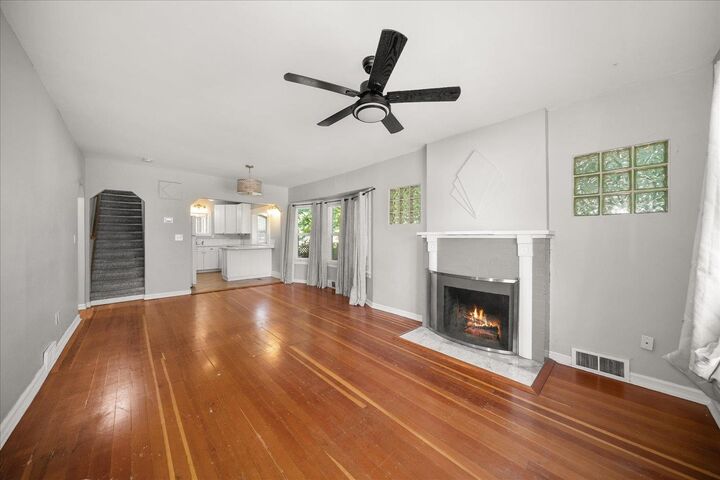 Property Photo:  318 E 29th Ave  WA 99203 