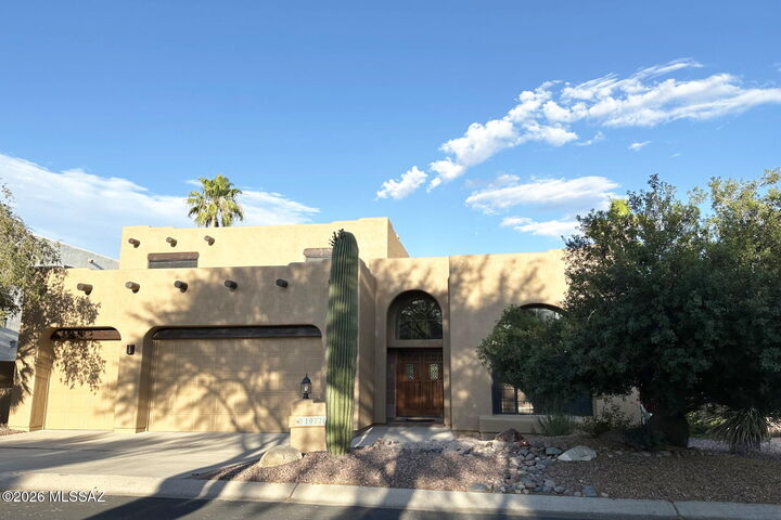 Property Photo:  10770 N La Quinta Drive  AZ 85737 