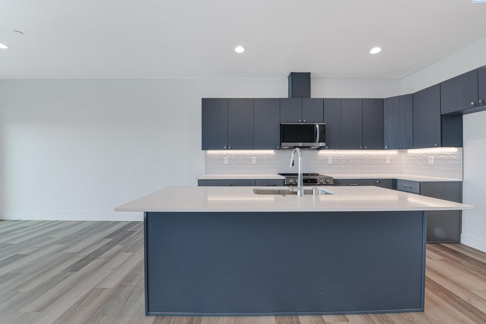 Property Photo:  4537 Road 114  WA 99301 