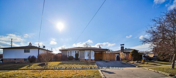 Property Photo:  3 Crombie Place  ON L7G 1K1 