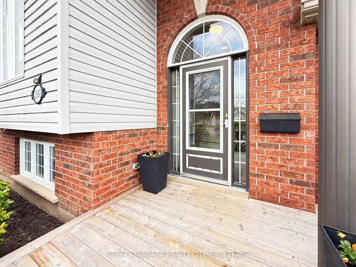 3561 Carver Street — photo 1