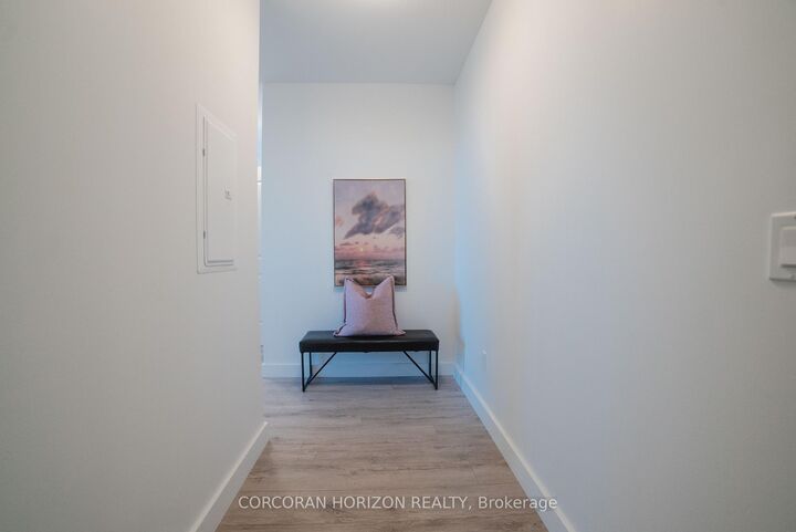 Property Photo: 15 Glebe Street S 1701 ON N1S 2L8