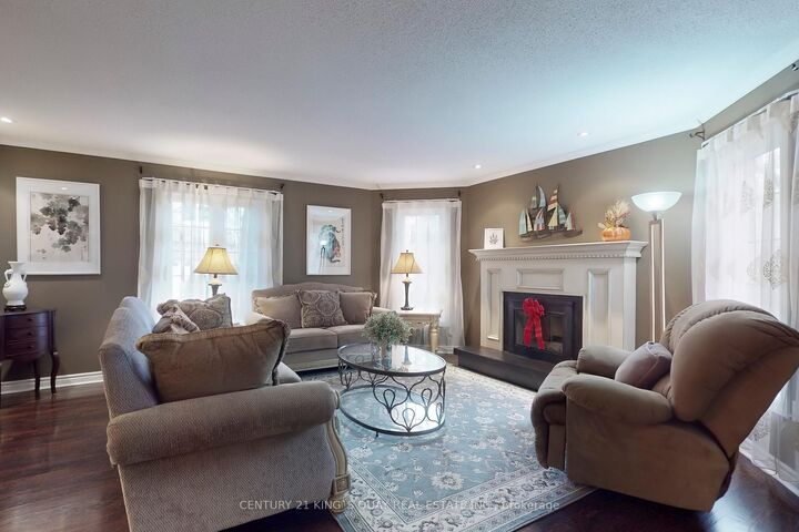 110 Crawford Crescent — photo 1