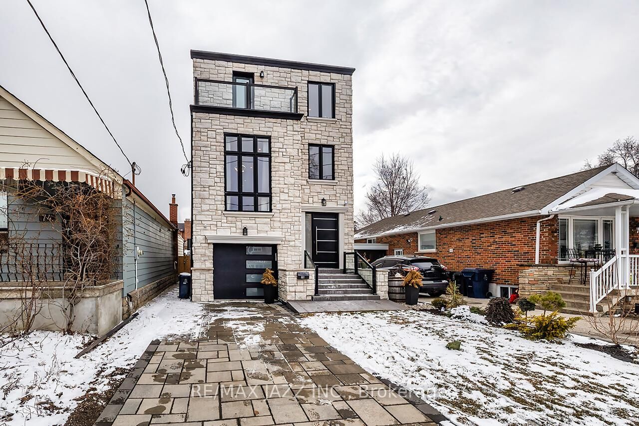 Property Photo: 76 Haverson Boulevard ON M6M 3J9