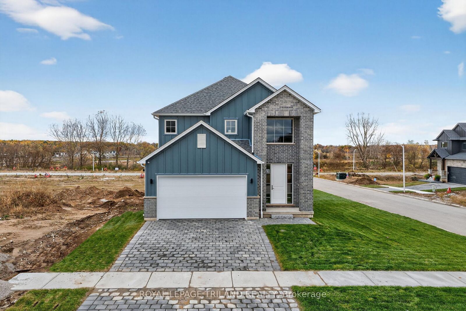 Property Photo: 27 Allister Drive ON N0L 1R0