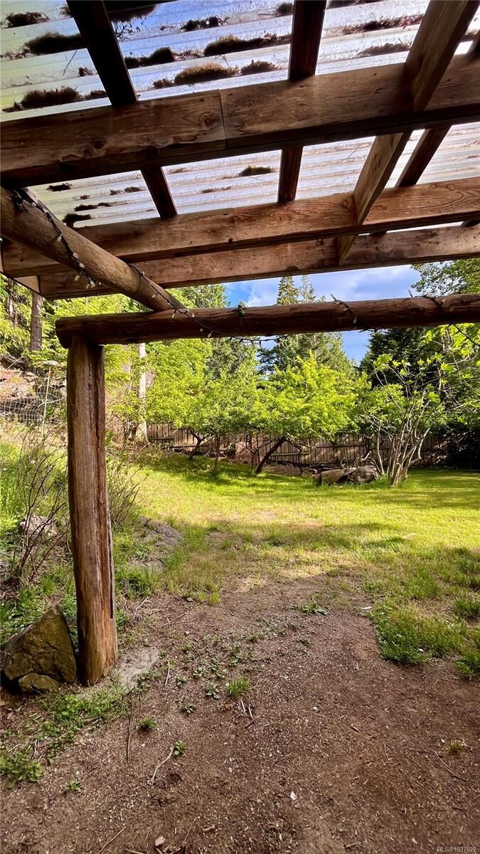 Property Photo:  966 Harrison Way  BC V0R 1X2 