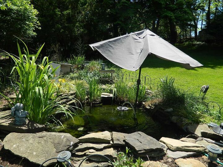 Property Photo: 405 Peters Dr PA 15116