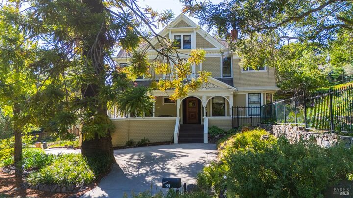 Property Photo:  27 Quarry Road  CA 94901 