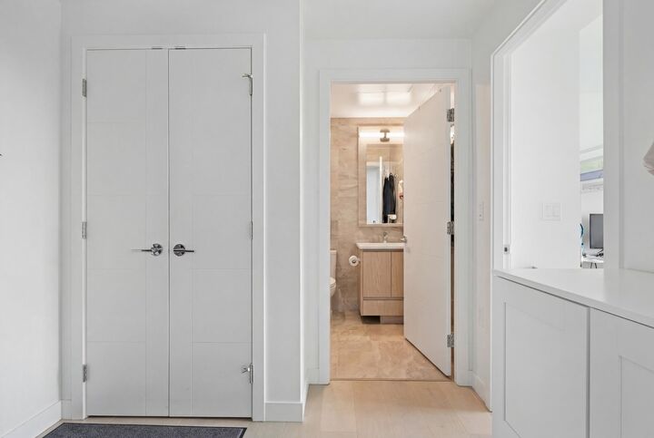 Property Photo:  4240 Cambie Street 606  BC V5Z 0K6 