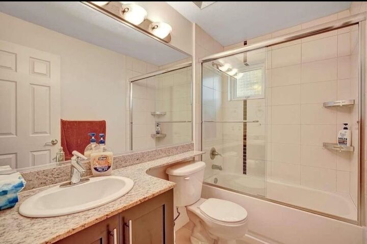 Photo de la propriété:  13958 108 Avenue 125  BC V3T 0B4 