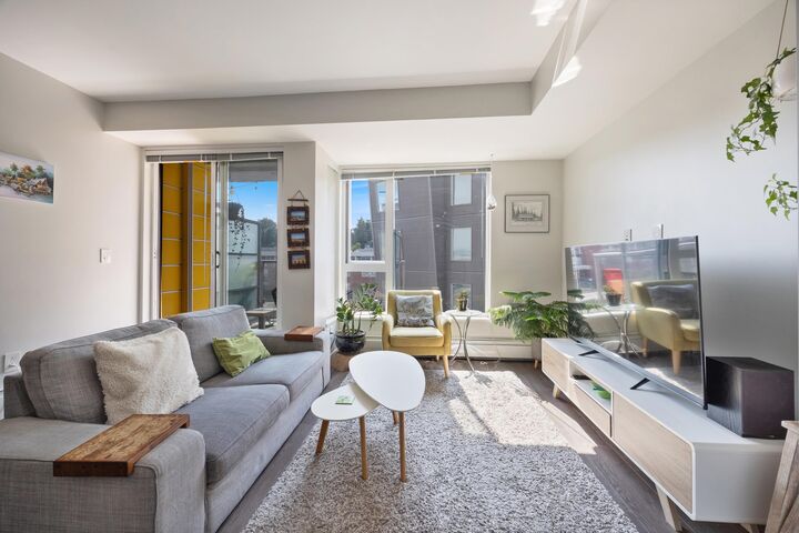 384 E 1st Avenue 619 — photo 1