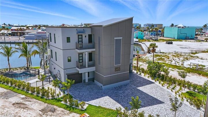 Property Photo: 855 Lagoon St 2 FL 33931
