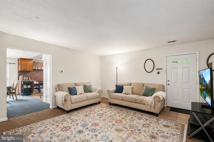 Property Photo:  307 Olde Greenwich Drive  VA 22408 