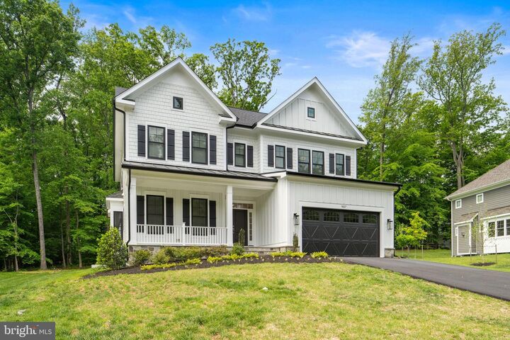 Property Photo: 9317 Convento Terrace VA 22031