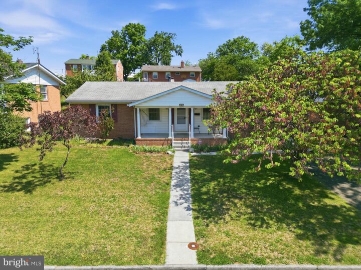 Property Photo: 1004 Allen Drive VA 22601