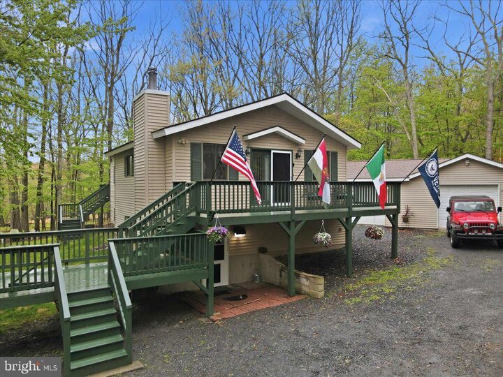 Property Photo: 149 McMichaels Court PA 18360