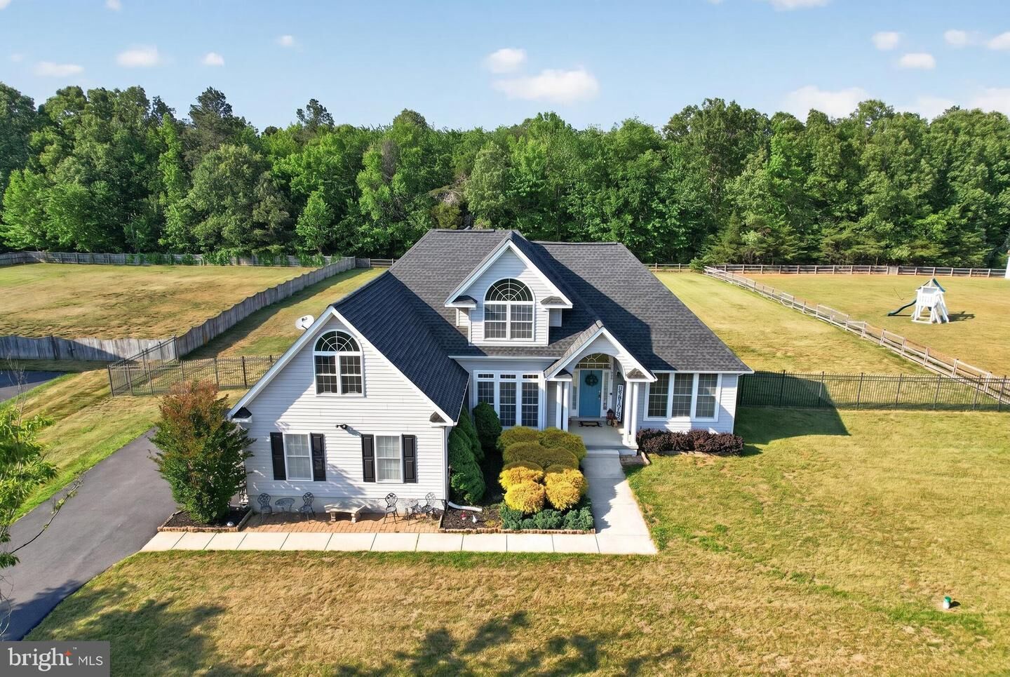 Property Photo: 13100 Hillmeade Court MD 20622