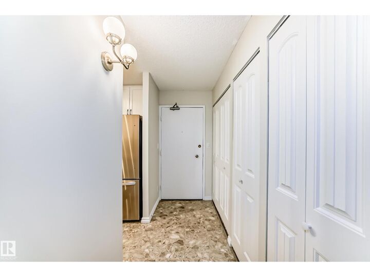 Property Photo:  #1404 11307 99 Av NW  AB T5K 0H2 