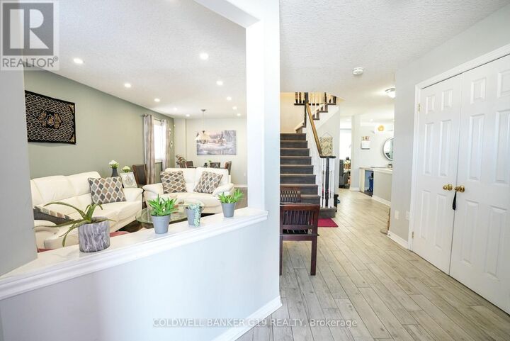 Property Photo:  65 Summerset Drive  ON L4N 0B1 