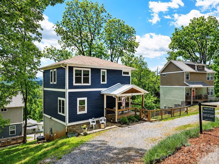 Property Photo: 221 Northside Street NC 28716