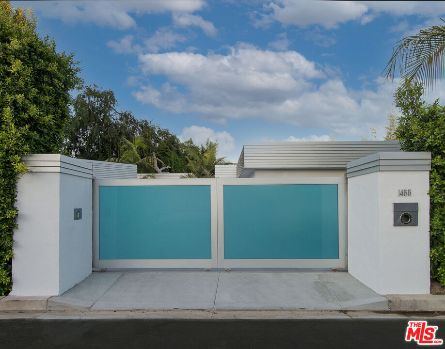 Property Photo:  1466 N Bel Air Rd  CA 90077 