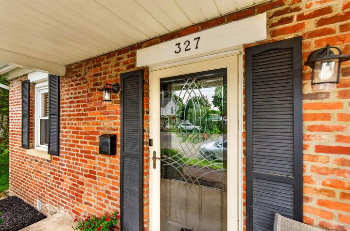Property Photo:  327 E Mound Street  OH 43113 