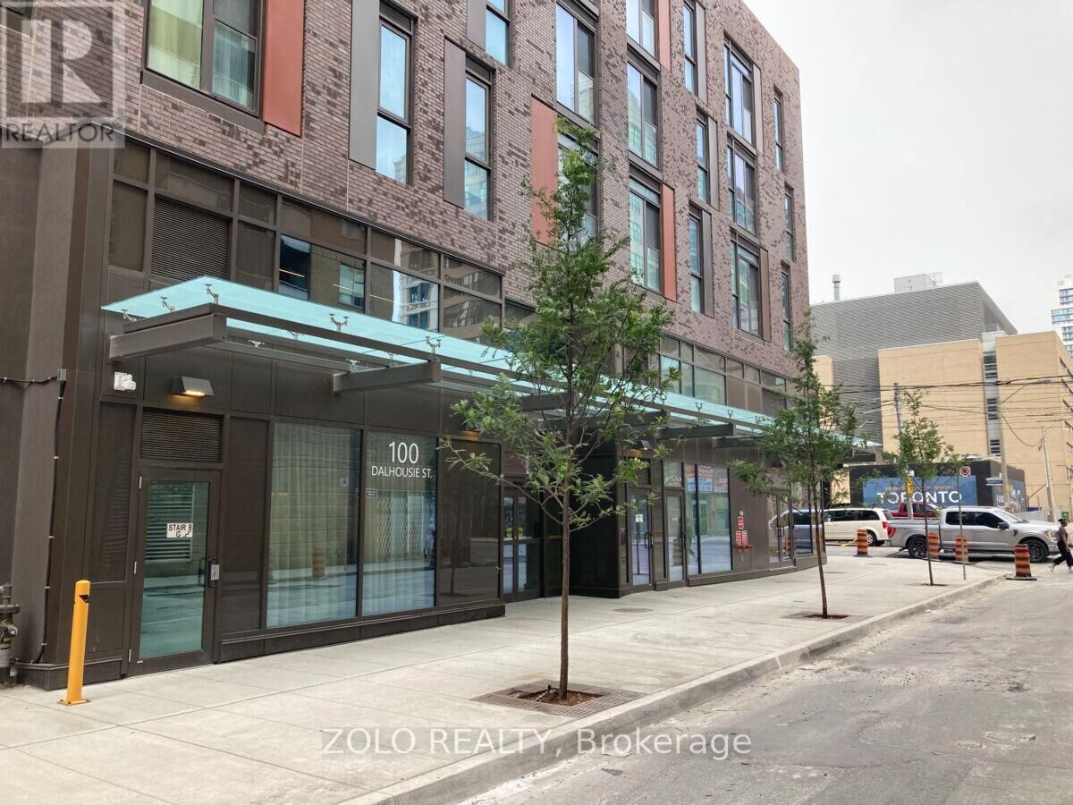 Property Photo:  100 Dalhousie Street 4212  ON M5B 0C7 