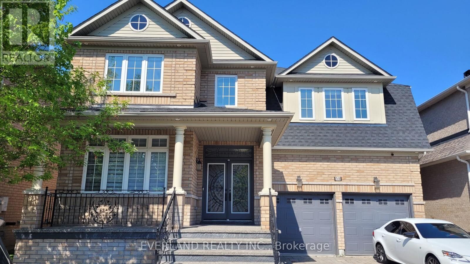 Property Photo:  58 Casa Nova Drive  ON L4H 3A1 