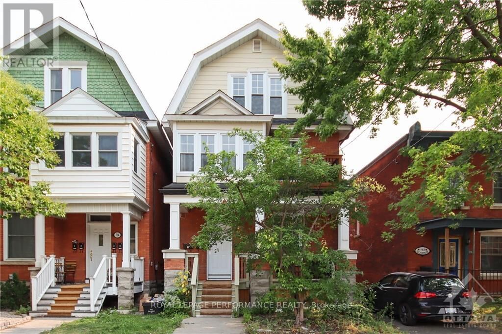 Property Photo:  736 Cooper Street West 2  ON K1R 5J6 