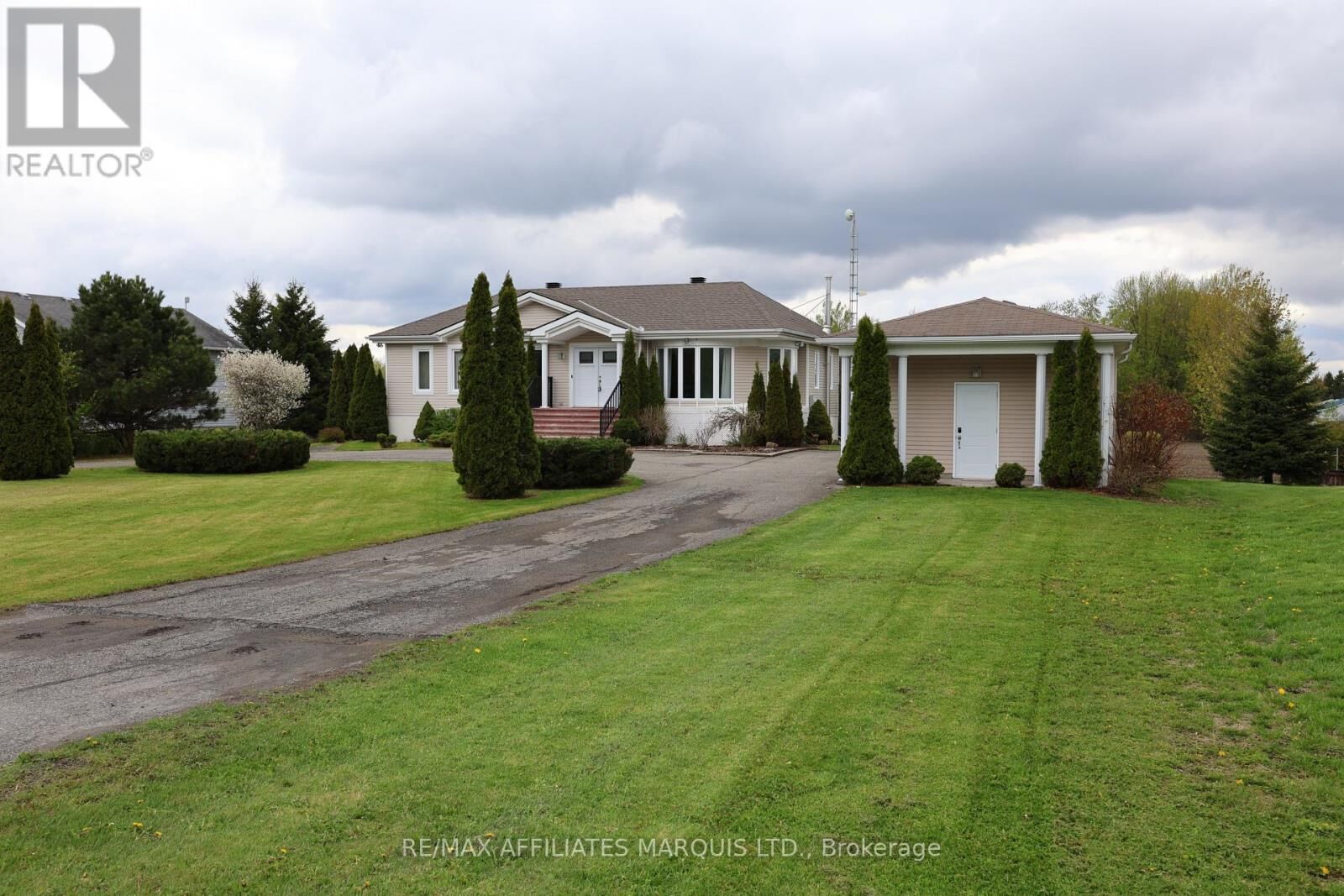 Property Photo: 2054 Valley Street ON K0C 1W0
