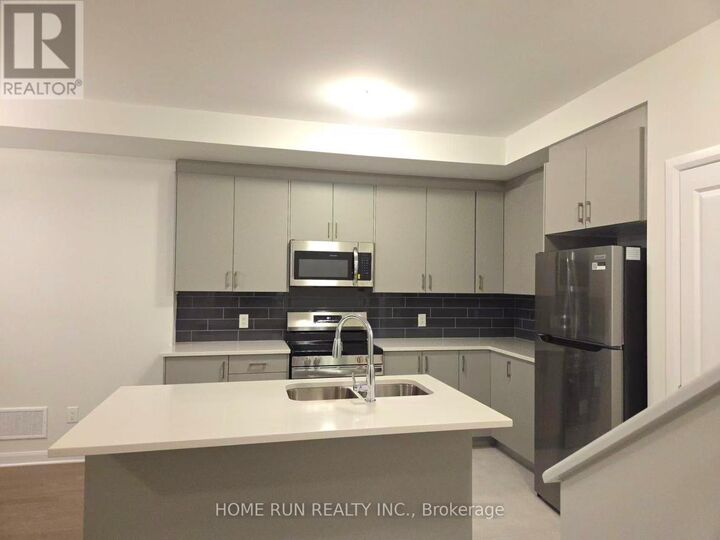 Property Photo:  948 Eileen Vollick Crescent  ON K2W 0M7 